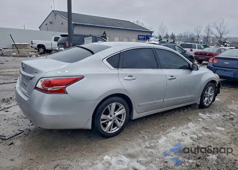 2015 Nissan Altima 2.5 из США, поврежденный, VIN 1N4AL3AP0FC268035